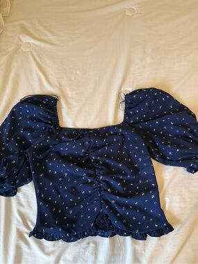 Navy Puff-Sleeve Ruched Crop Top